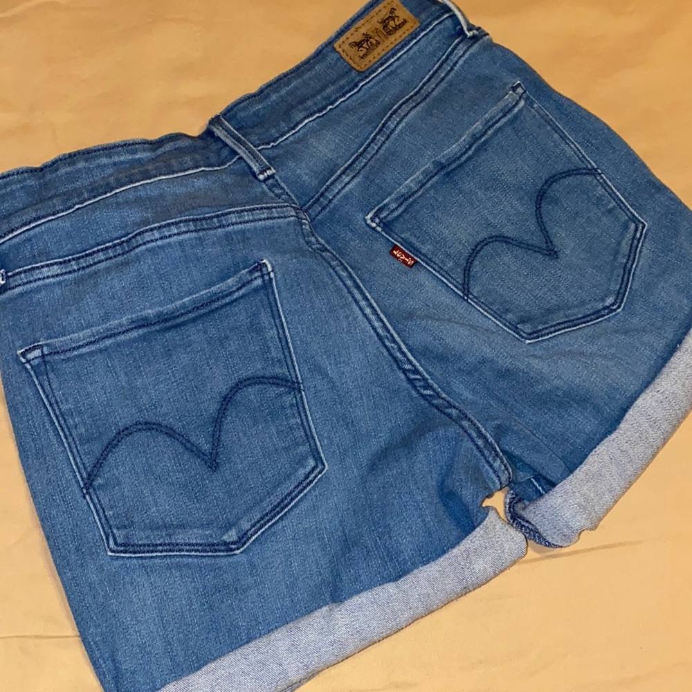 MUST BUNDLE: Levi shorts